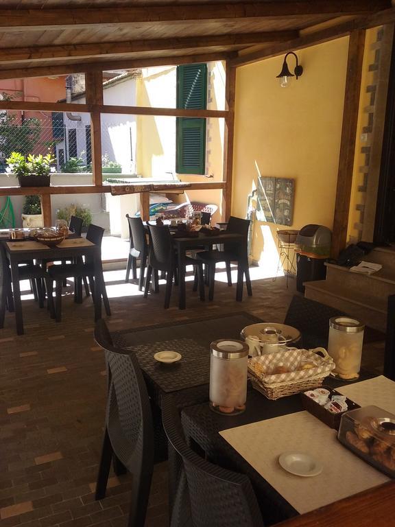 A Due Passi Dal Porto Hotel Civitavecchia Kültér fotó
